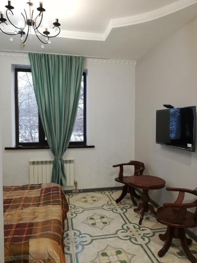 Little Shangri-La Алма Ата Екстериор снимка