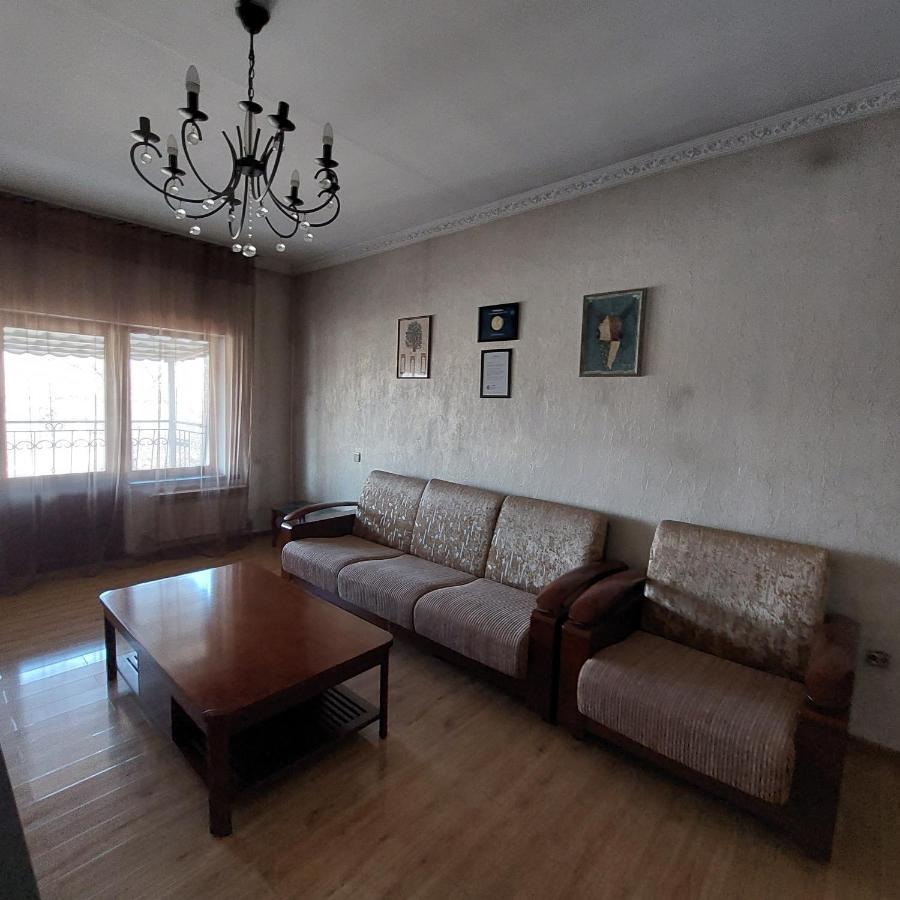 Little Shangri-La Алма Ата Екстериор снимка