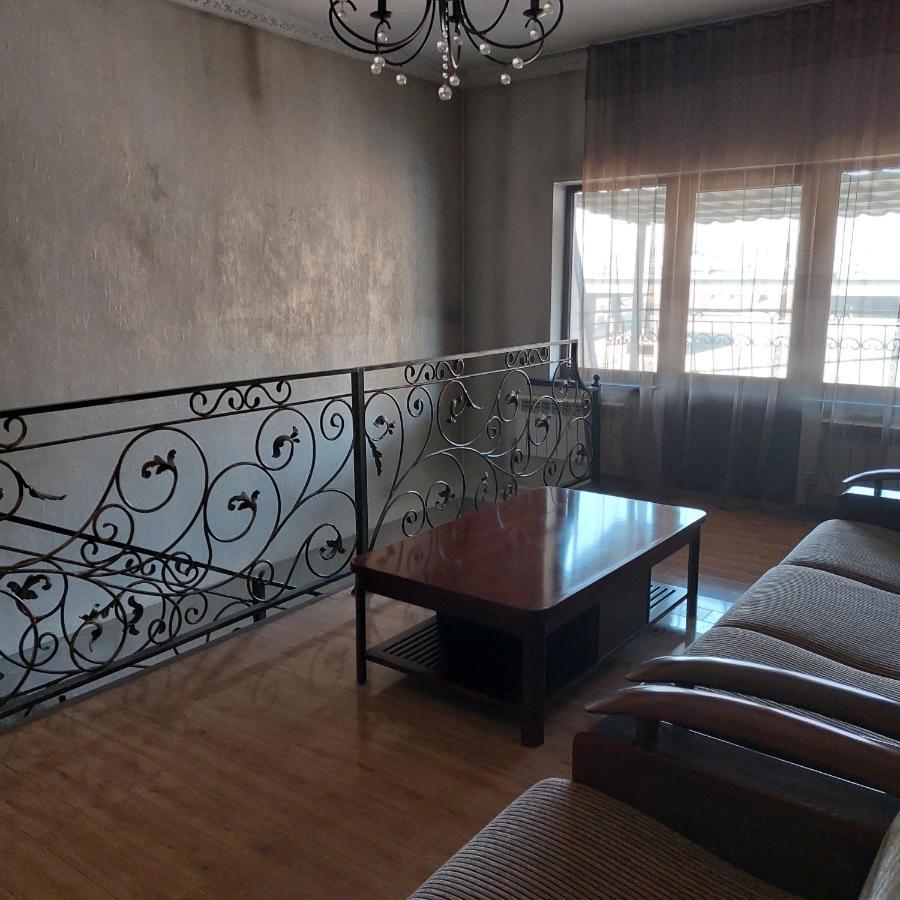Little Shangri-La Алма Ата Екстериор снимка