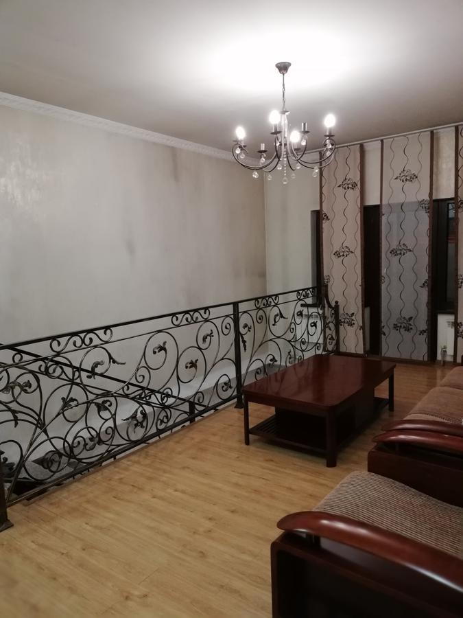 Little Shangri-La Алма Ата Екстериор снимка